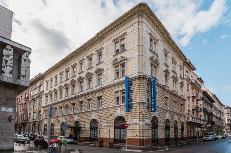 3 days / 2 nights or 4 days / 3 nights with breakfast for 2 persons City Hotel Unio superior***