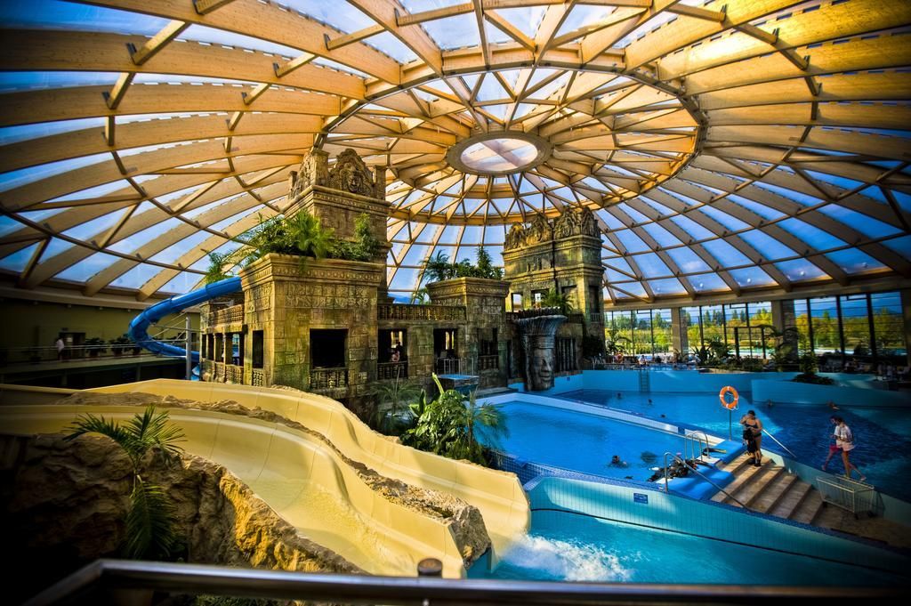 2 nights or 3 nights in Budapest for 2 persons with half board Hotel Aquaworld Resort Budapest 2 nights or 3 nights in Budapest for 2 persons with half board Hotel Aquaworld Resort Budapest